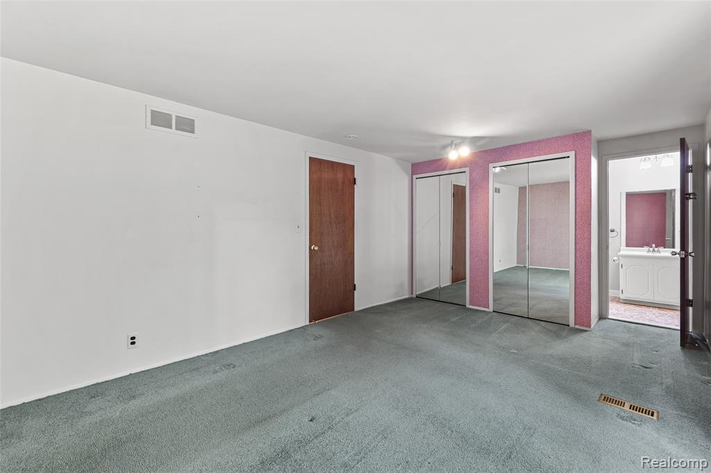 1805 Van Hill Court