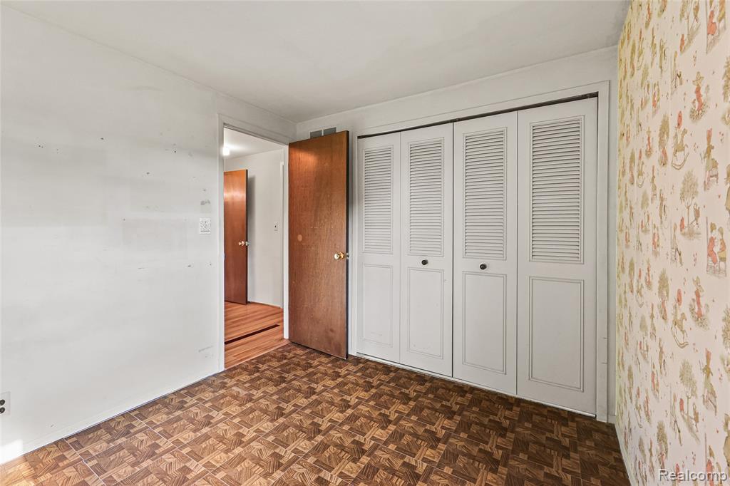 1805 Van Hill Court