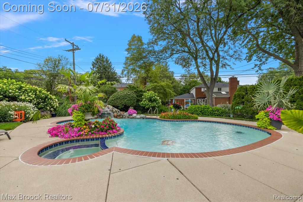 676 Peach Tree Lane