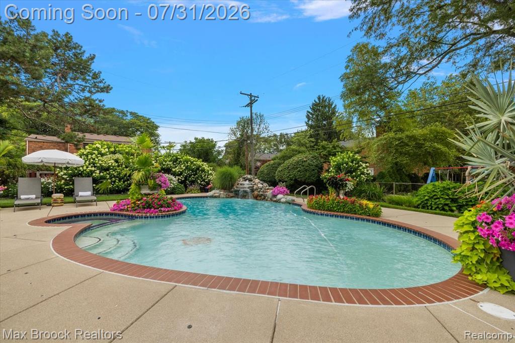 676 Peach Tree Lane