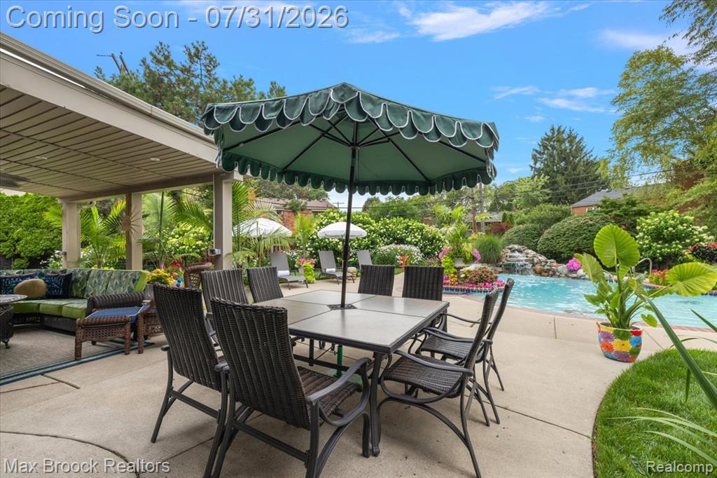 676 Peach Tree Lane