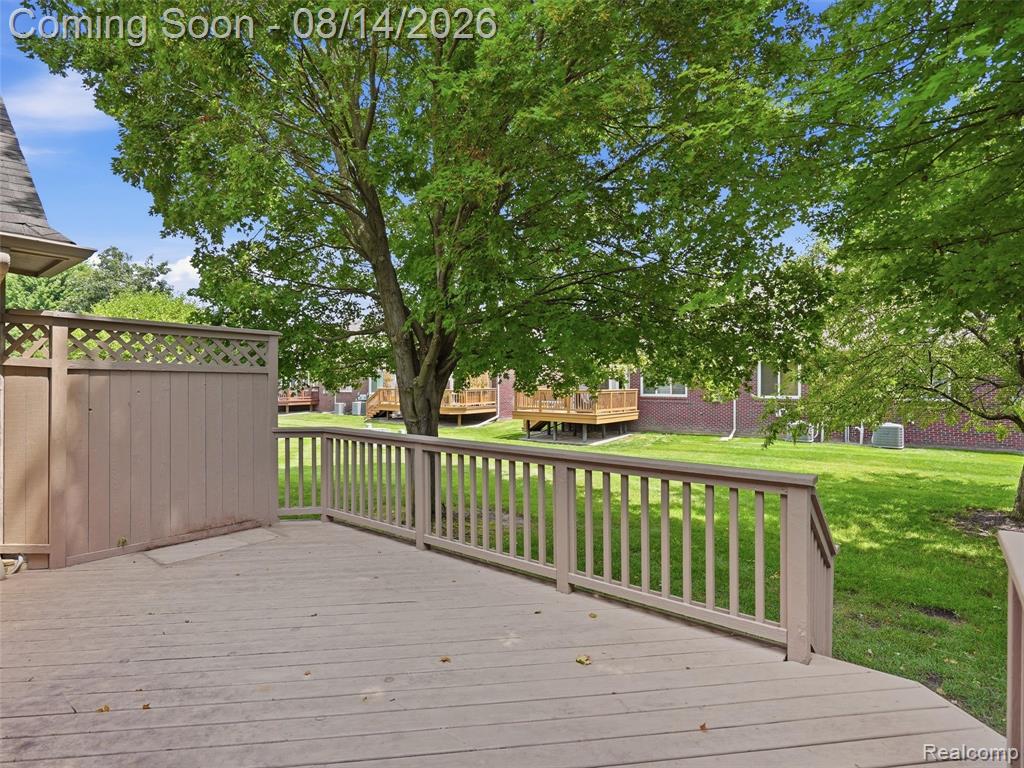 16905 Coral Lane