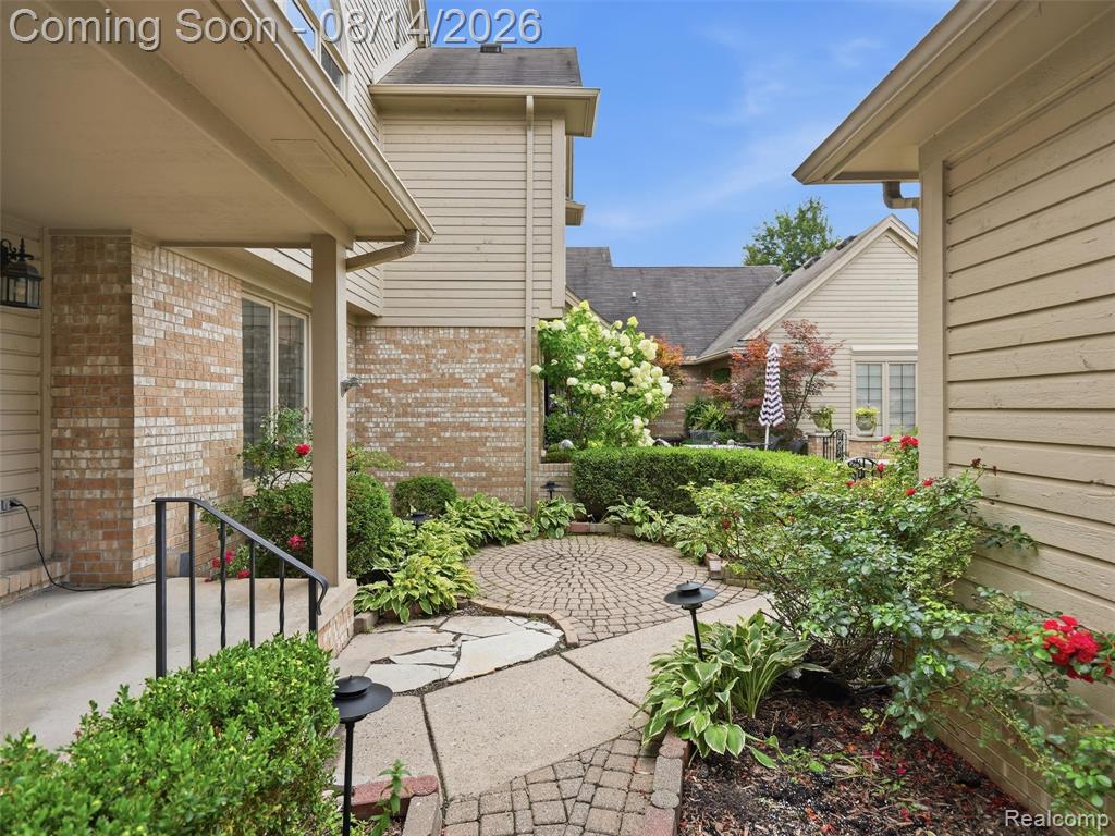 16905 Coral Lane