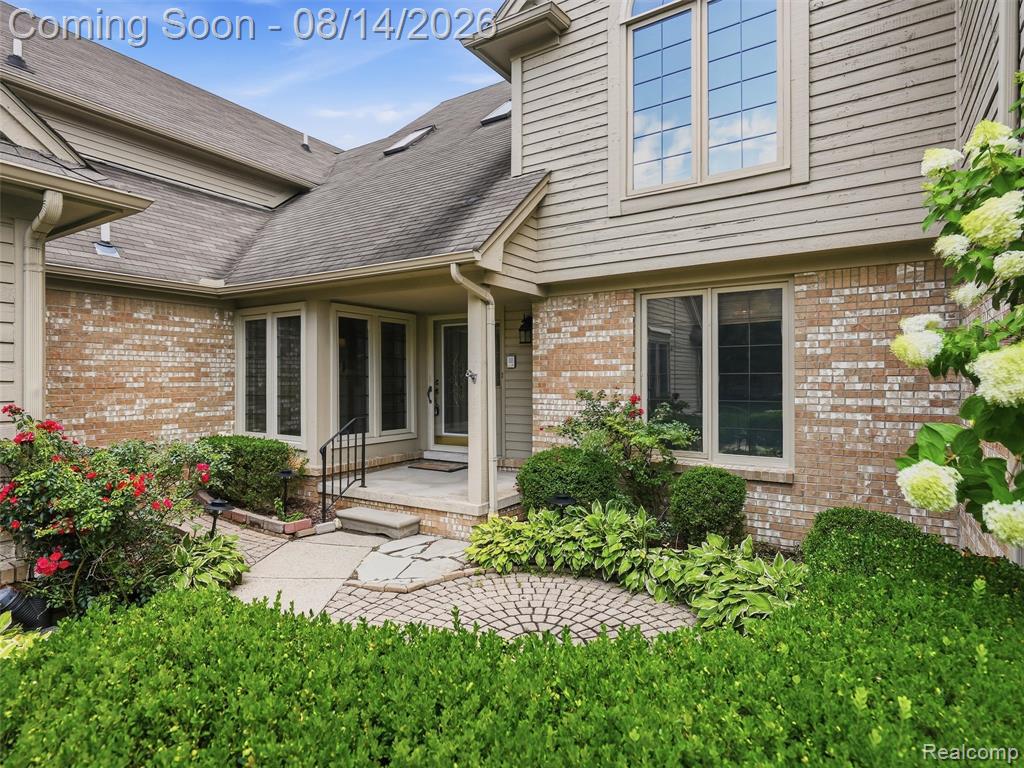 16905 Coral Lane