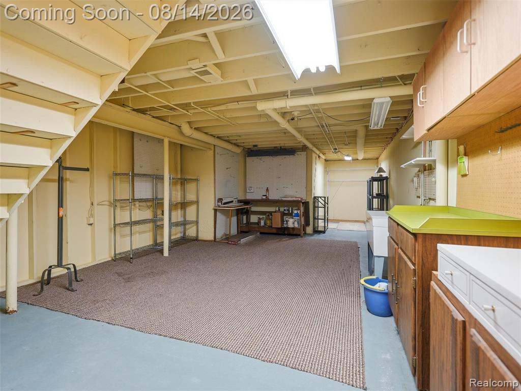 16905 Coral Lane