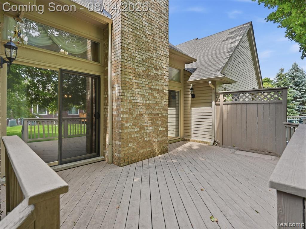 16905 Coral Lane