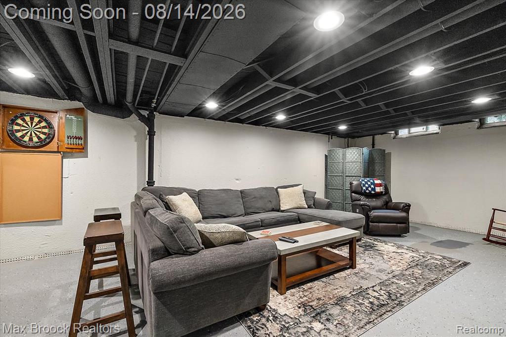 21333 Dartmouth Drive