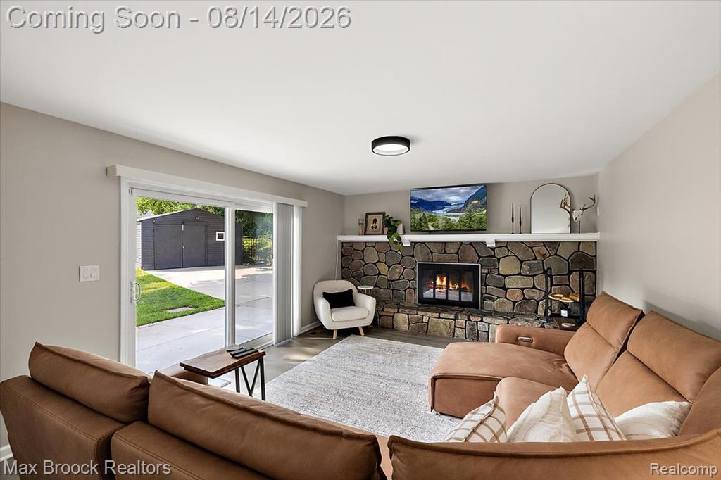 21333 Dartmouth Drive
