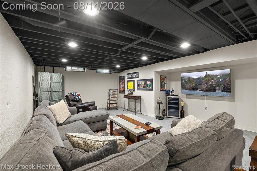 21333 Dartmouth Drive