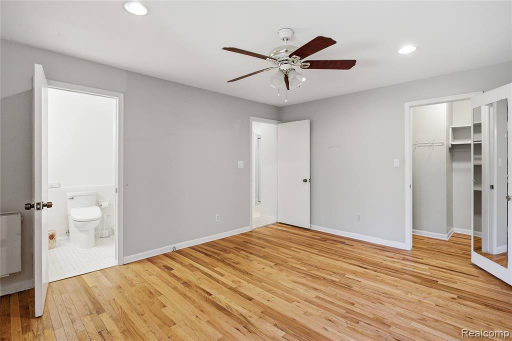 4041 W Maple Road # E102