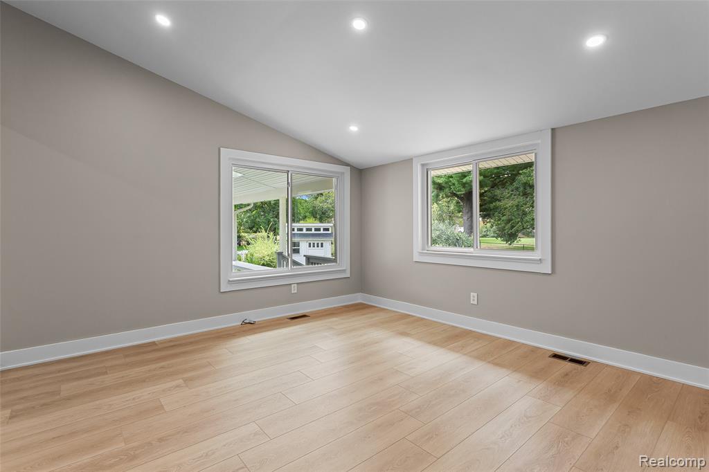 6552 Orion Road