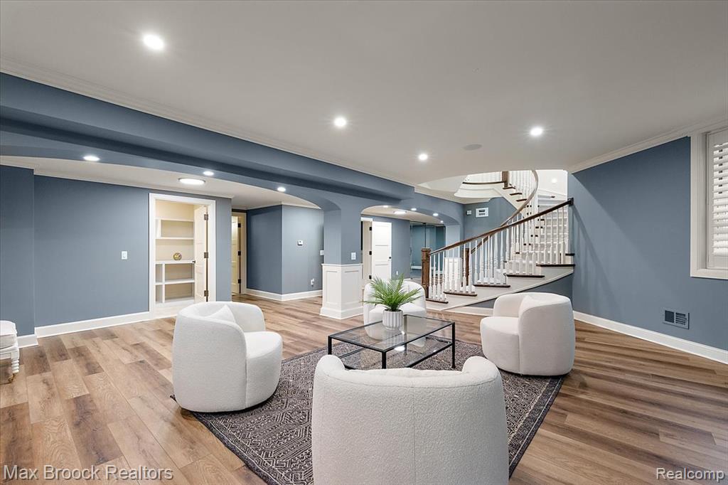 620 Lakeside Drive