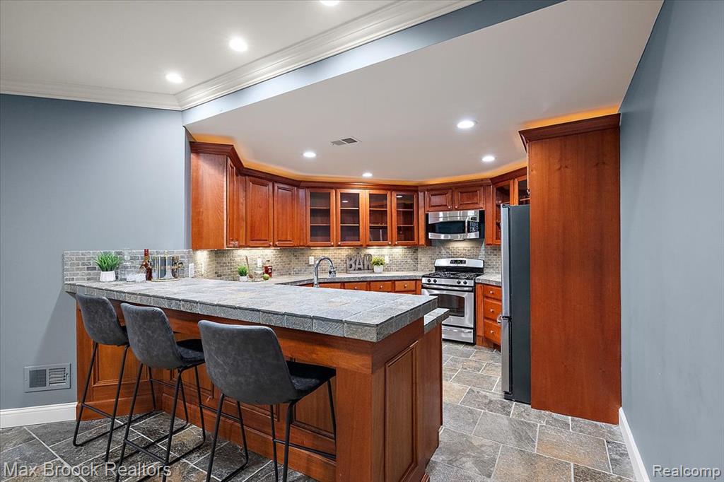 620 Lakeside Drive