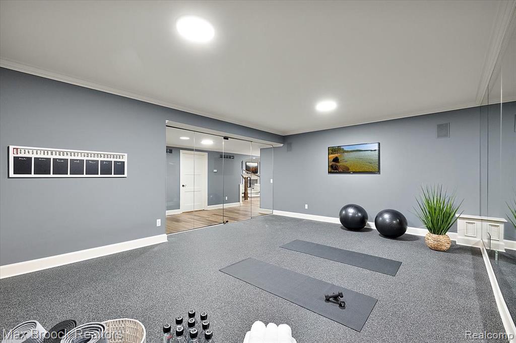 620 Lakeside Drive