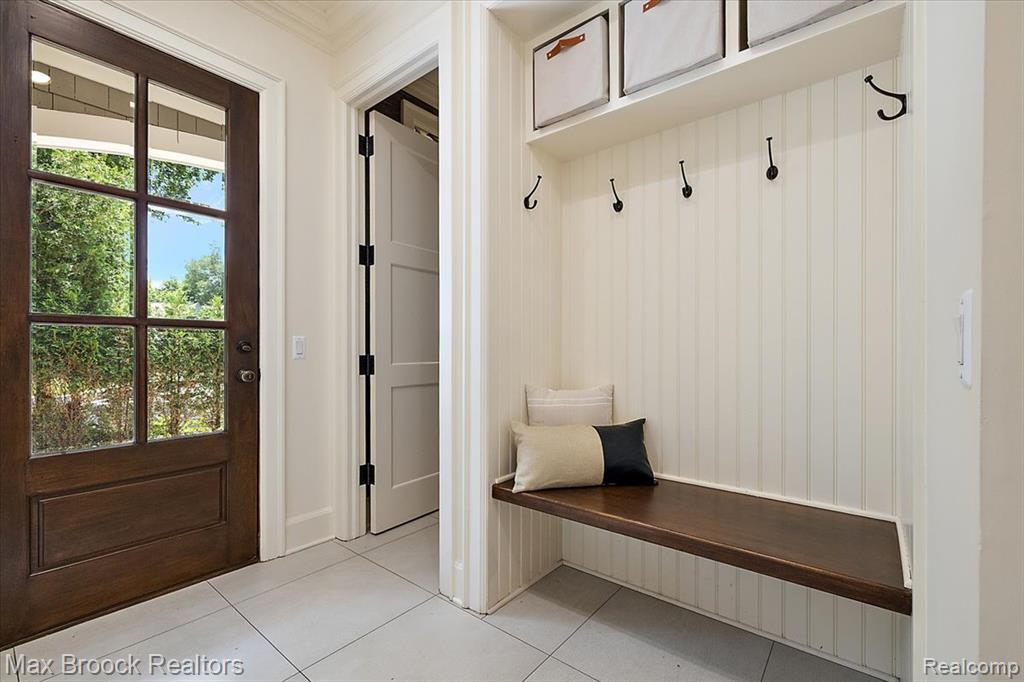 620 Lakeside Drive