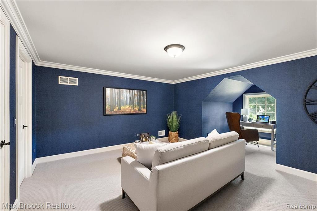 620 Lakeside Drive