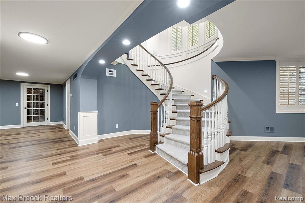 620 Lakeside Drive