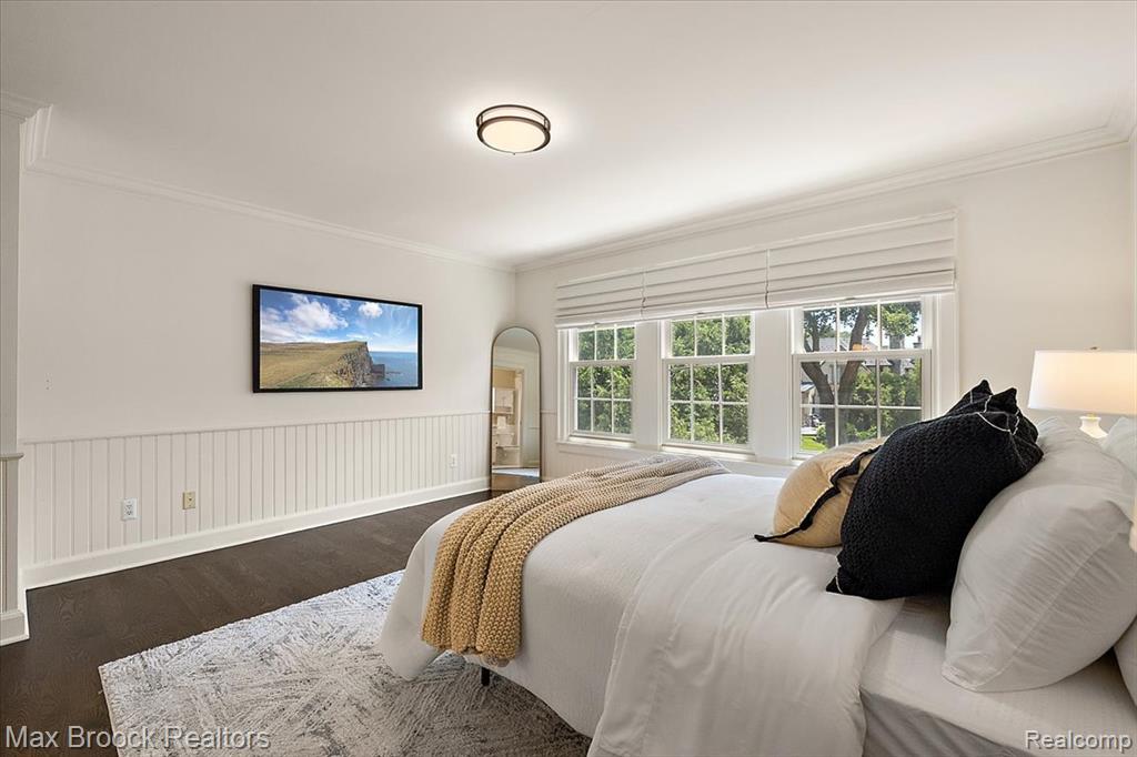620 Lakeside Drive