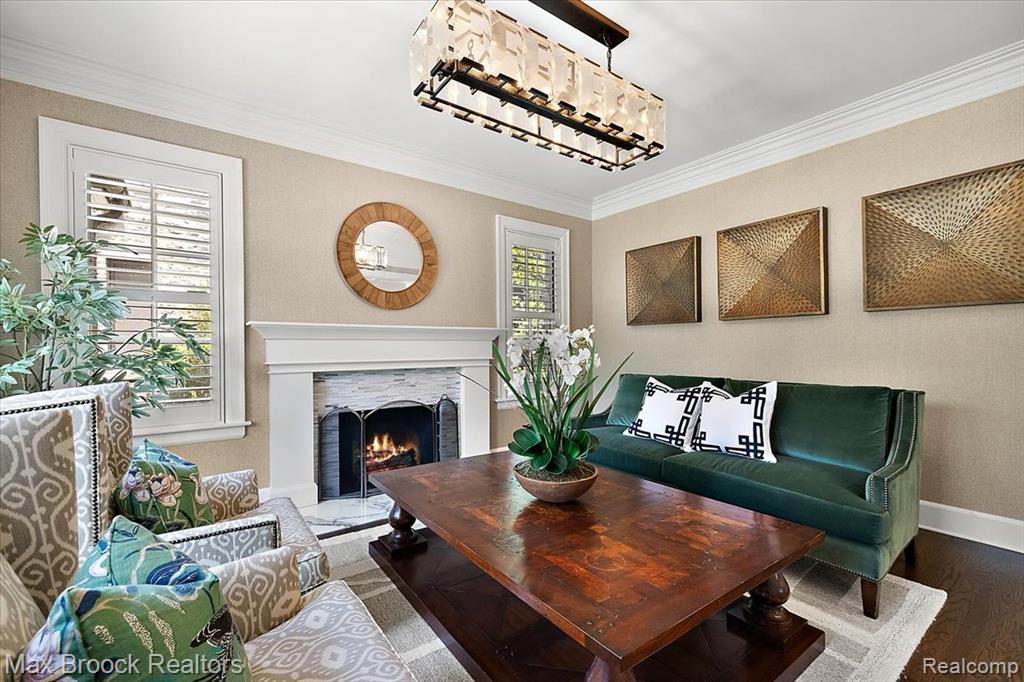 620 Lakeside Drive