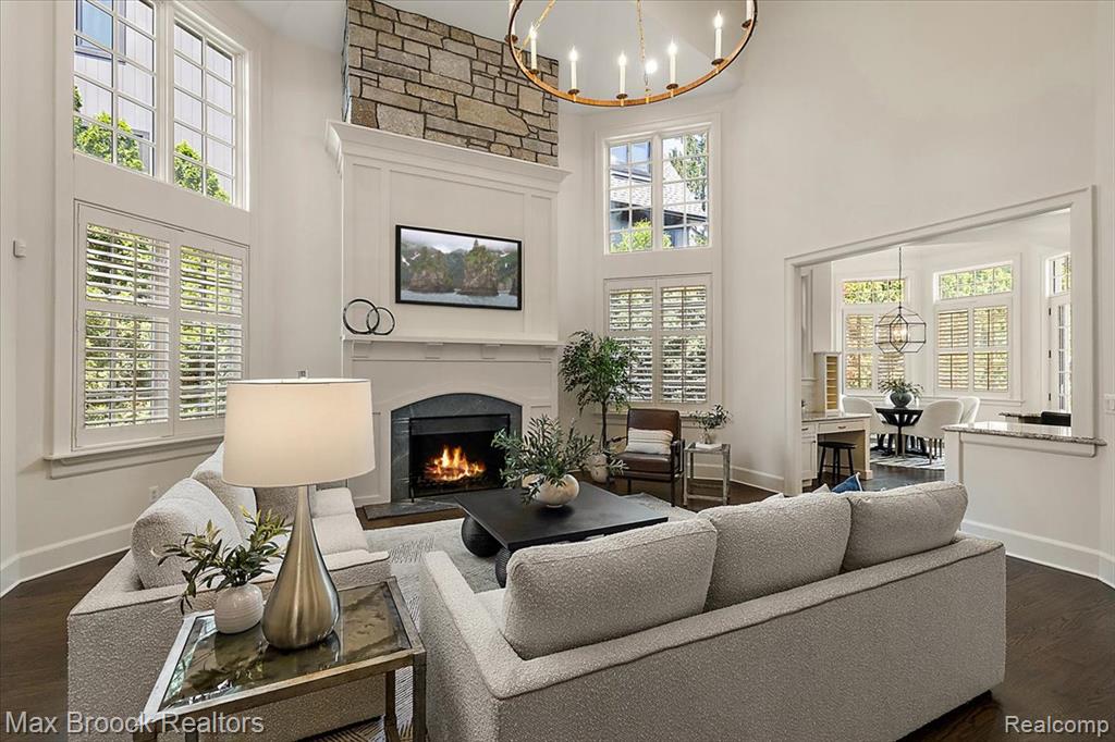 620 Lakeside Drive