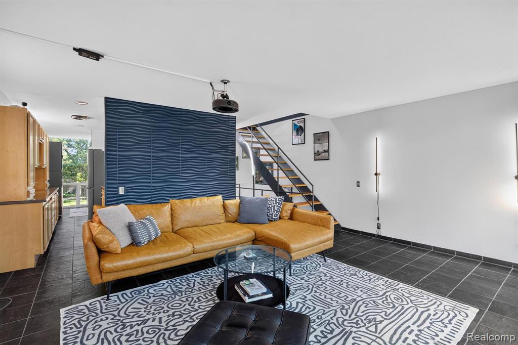 1363 Nicolet Place
