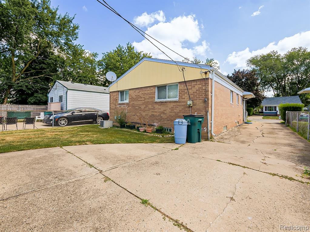 3251 Tyler Avenue