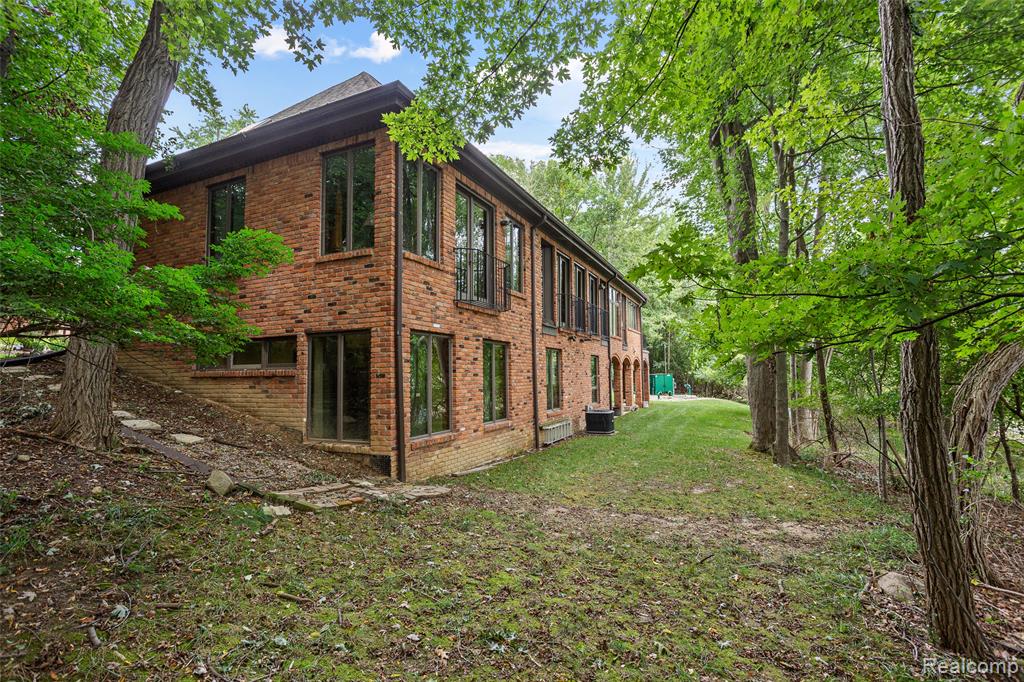 4665 Rue St Michelle