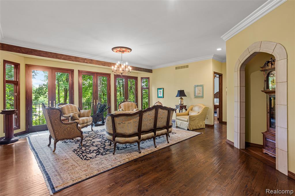 4665 Rue St Michelle