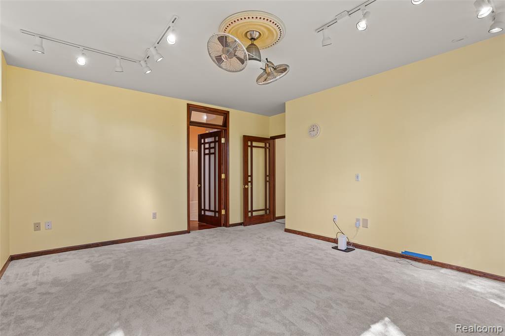4665 Rue St Michelle