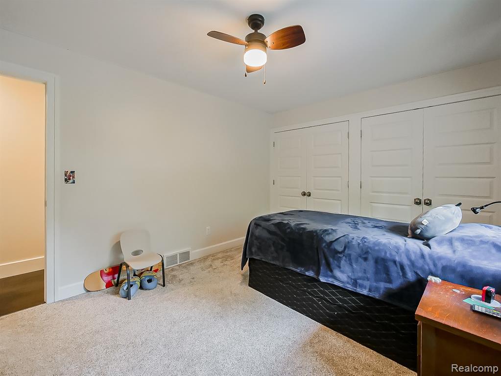 1021 Dowling Road
