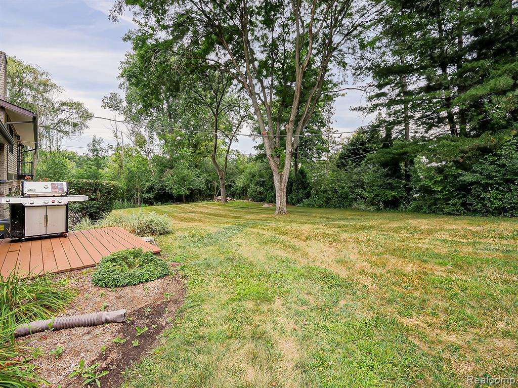 1021 Dowling Road