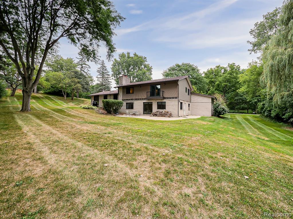 1021 Dowling Road