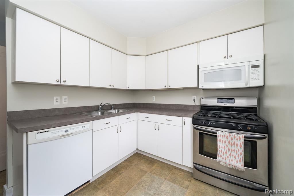 4042 Louella Drive