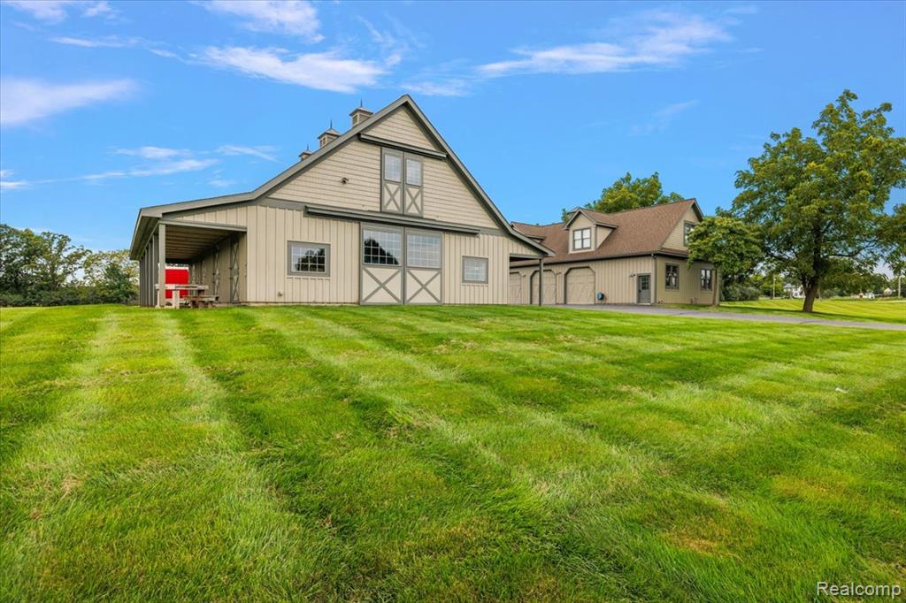 5333 Pleasant Lake Road