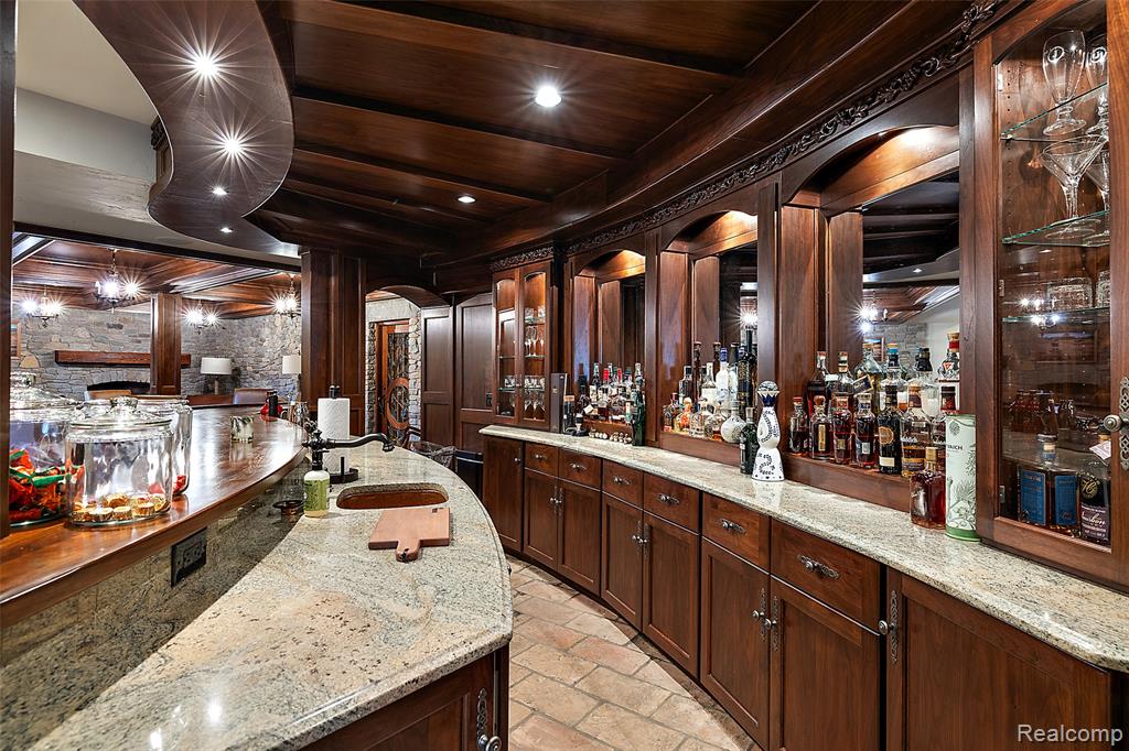 5333 Pleasant Lake Road