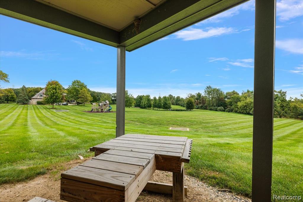 5333 Pleasant Lake Road