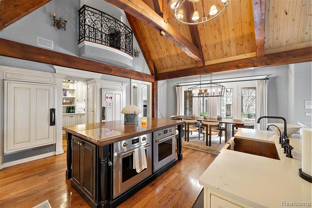 5333 Pleasant Lake Road