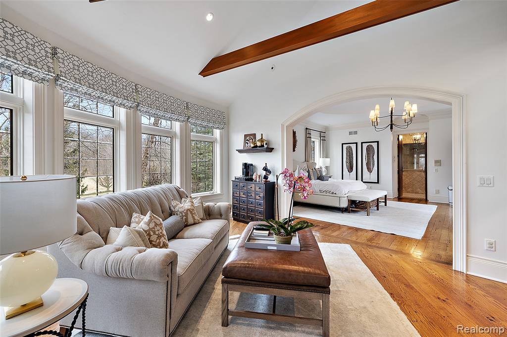 5333 Pleasant Lake Road