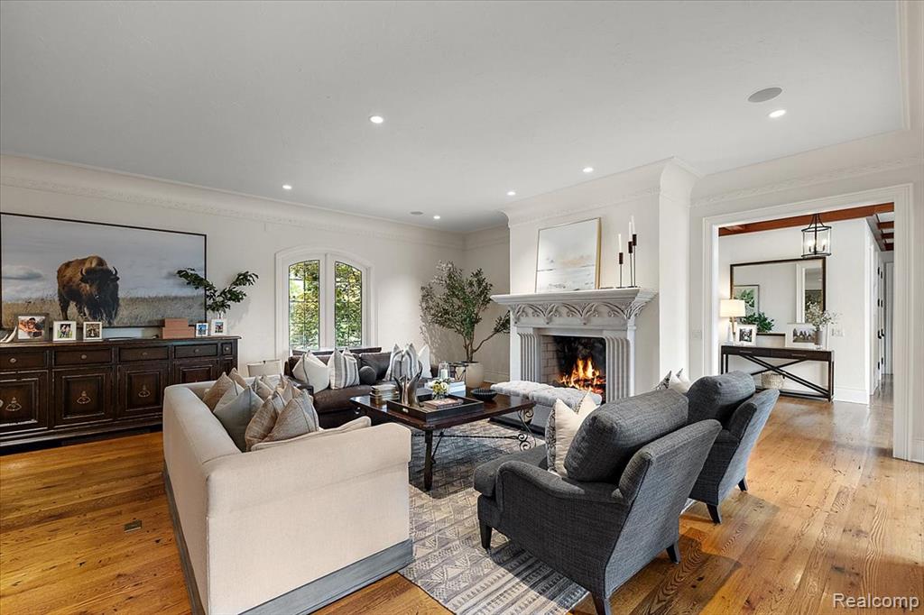 5333 Pleasant Lake Road
