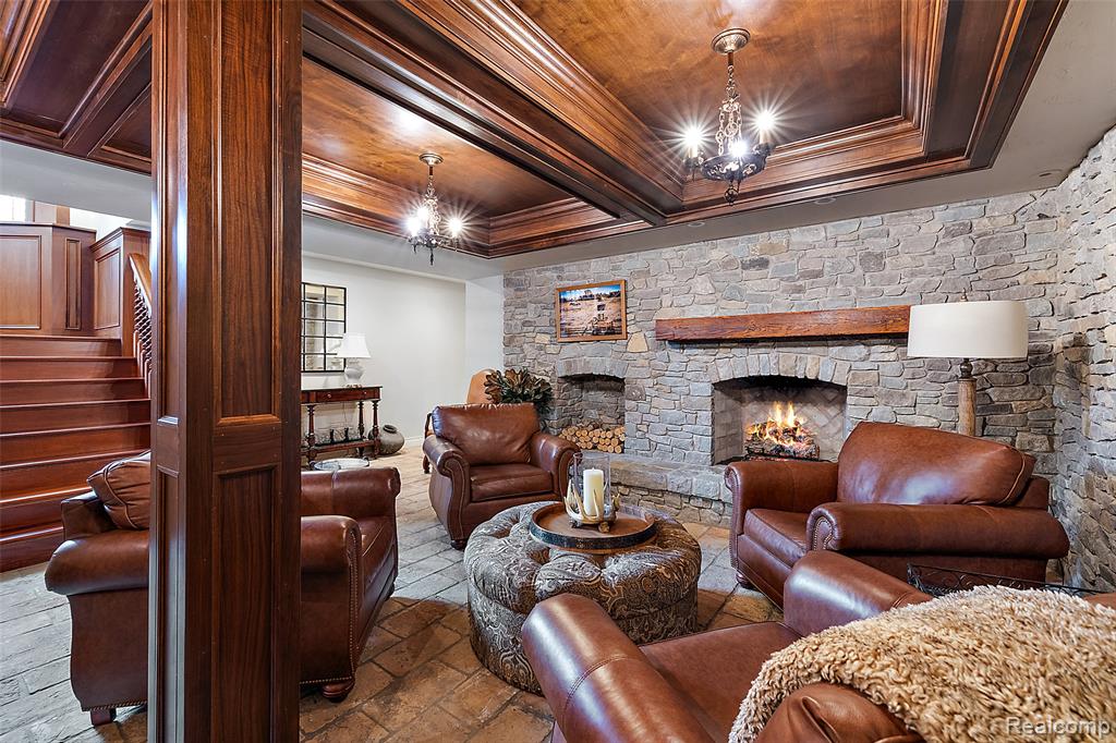 5333 Pleasant Lake Road