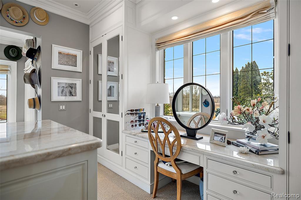 5333 Pleasant Lake Road