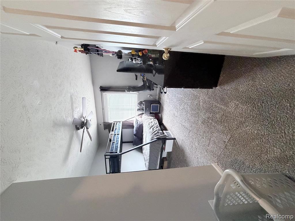 512 Carom Circle