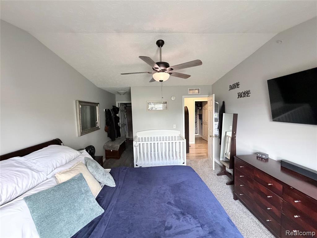 512 Carom Circle