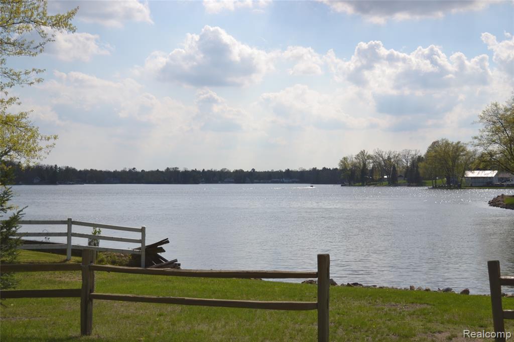 LOT 2 Oak Ridge Court