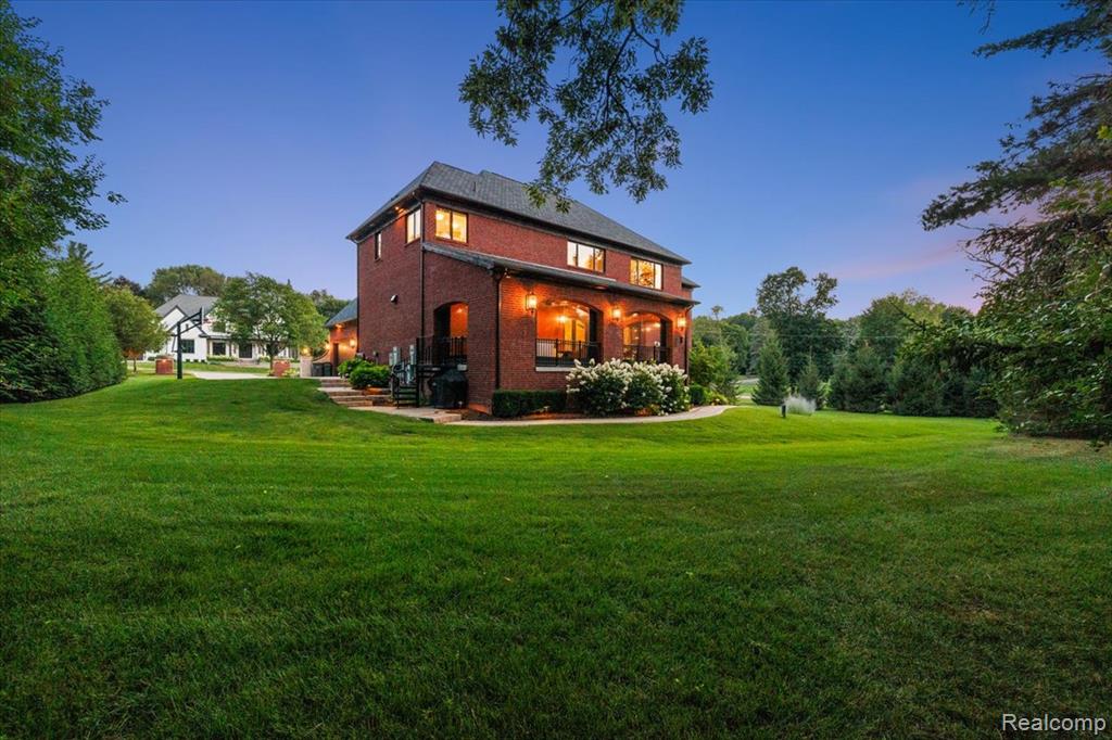 2480 Charnwood Drive