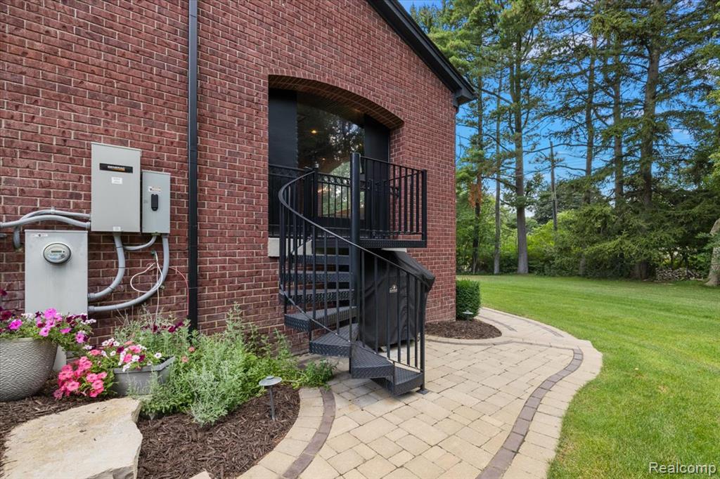2480 Charnwood Drive