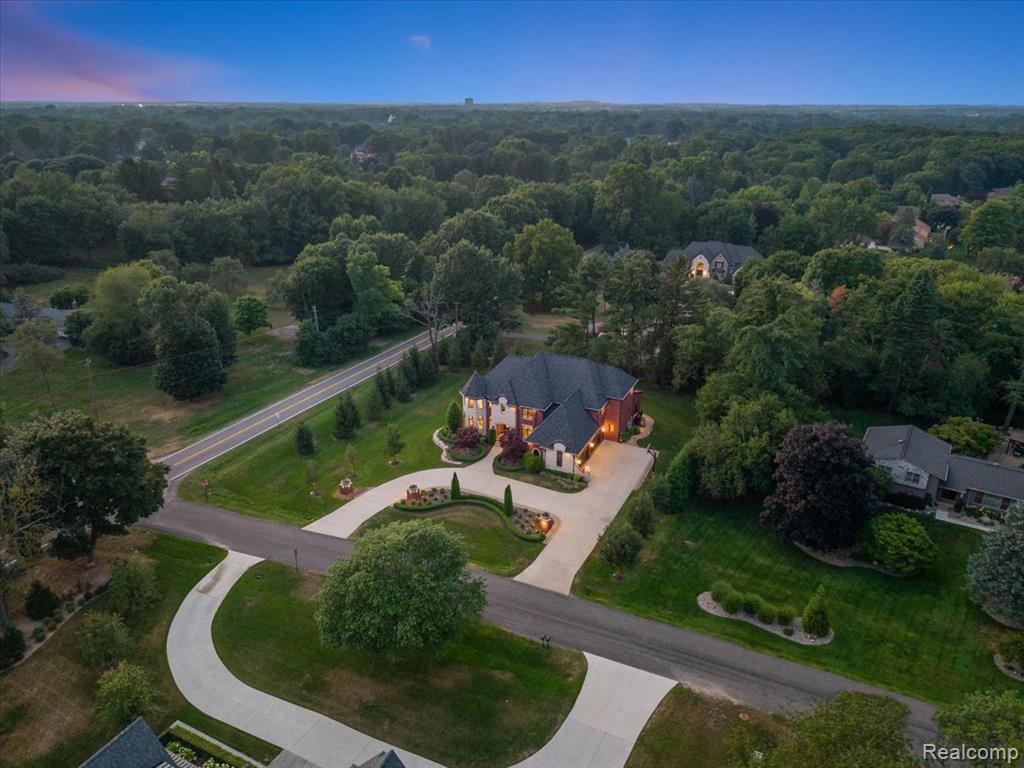 2480 Charnwood Drive