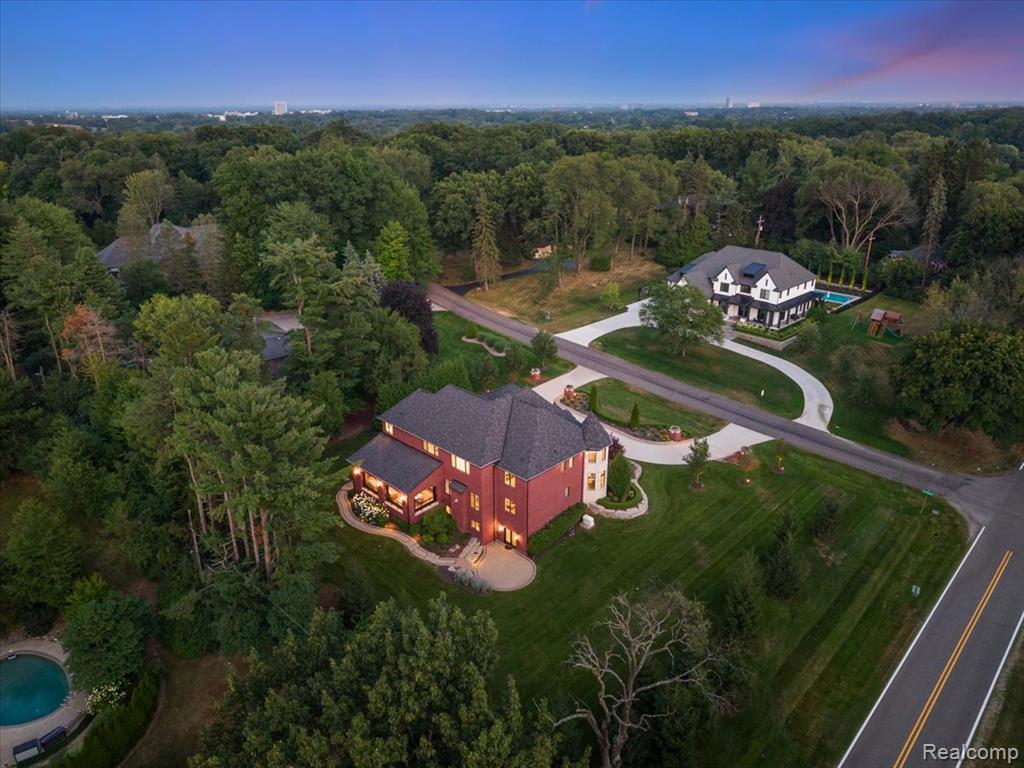2480 Charnwood Drive