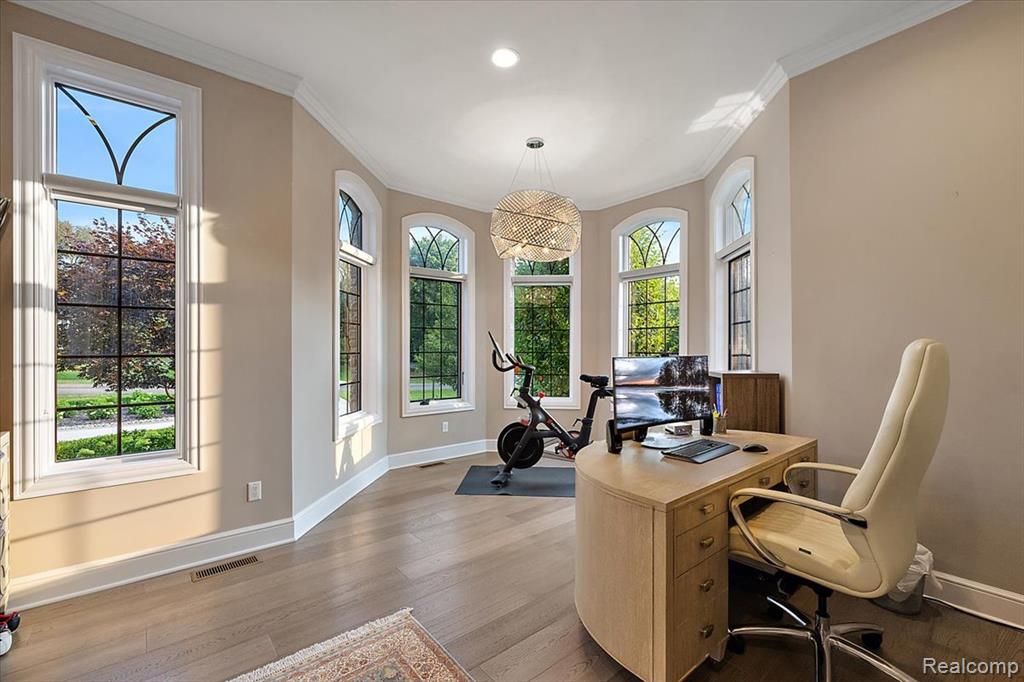 2480 Charnwood Drive