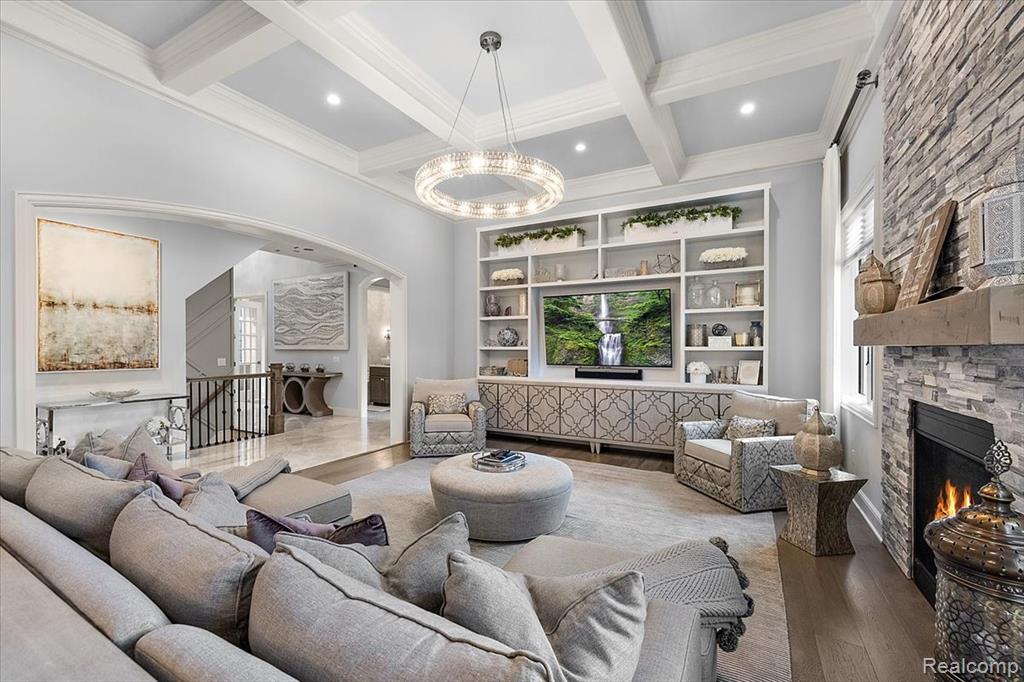 2480 Charnwood Drive